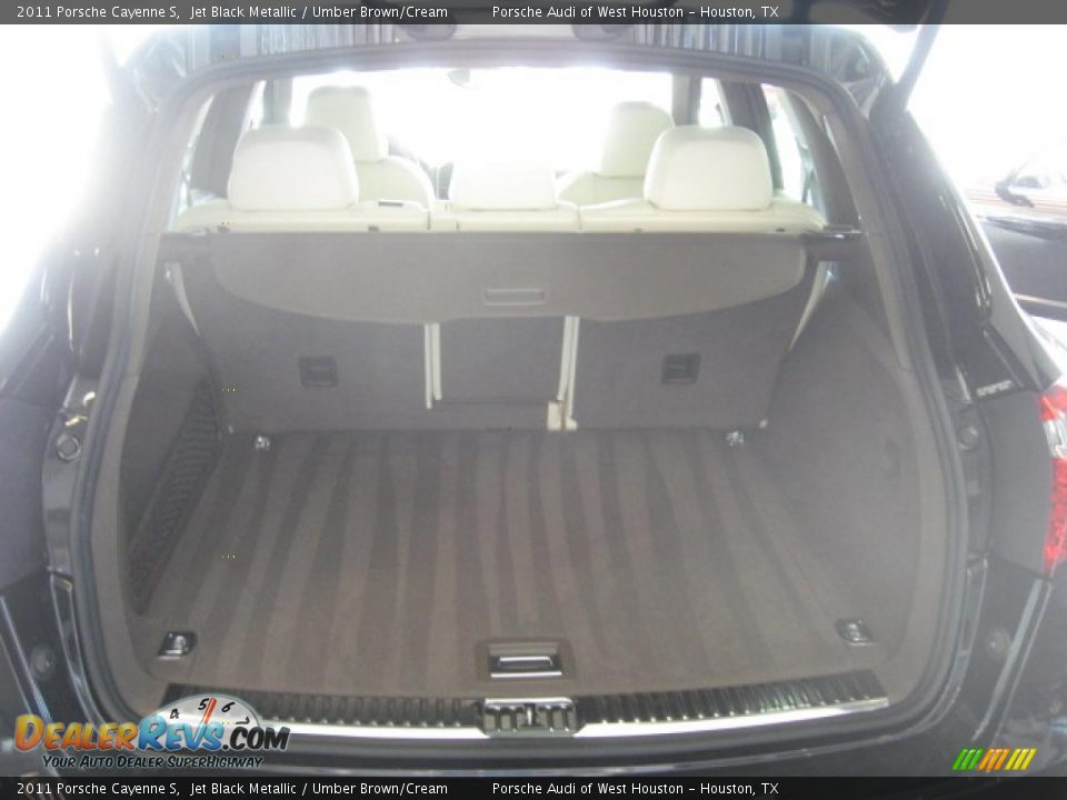 2011 Porsche Cayenne S Trunk Photo #8