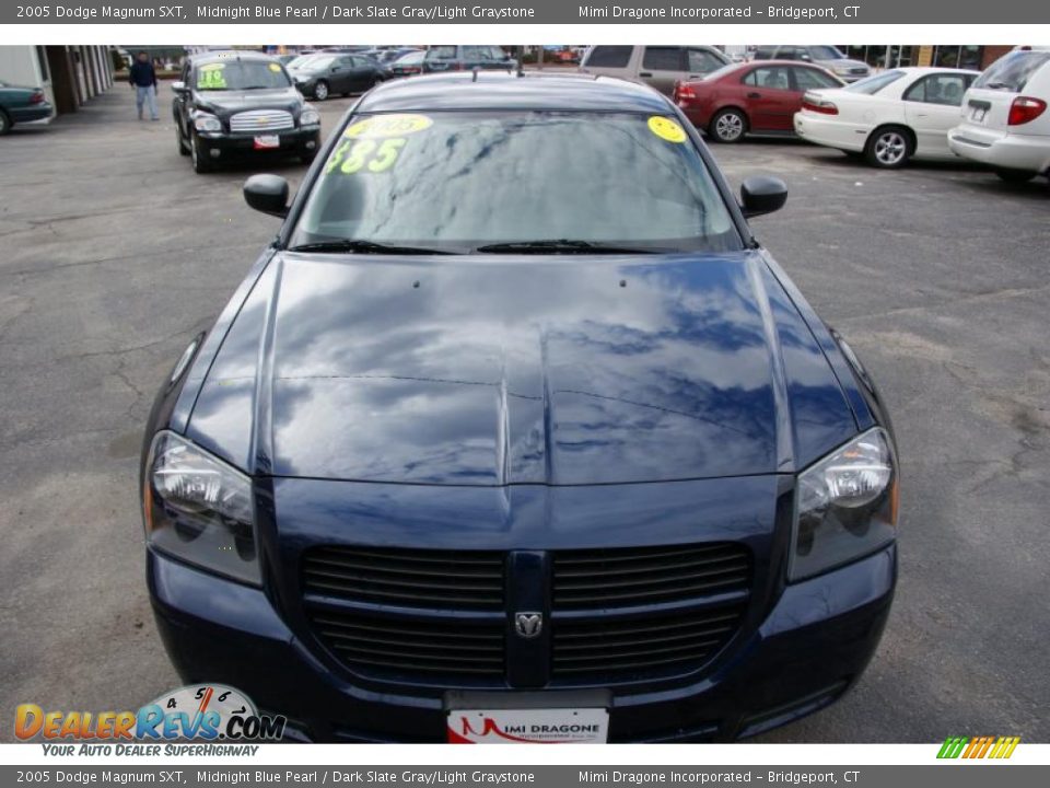 2005 Dodge Magnum SXT Midnight Blue Pearl / Dark Slate Gray/Light Graystone Photo #2