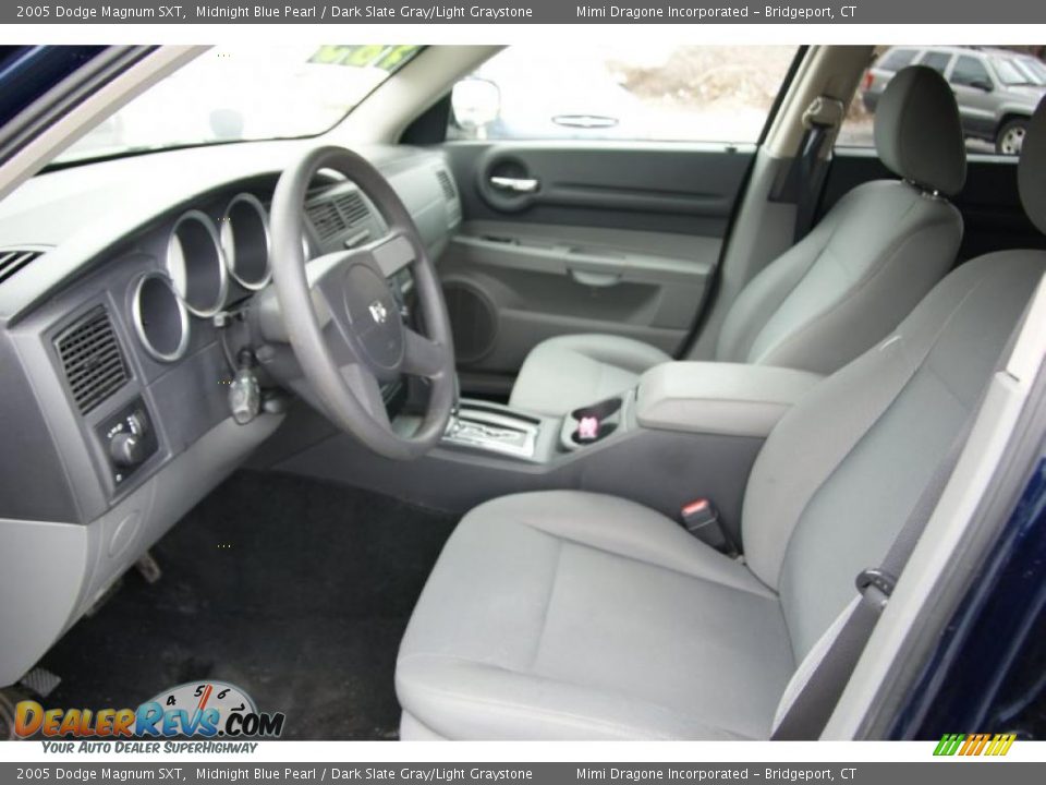2005 Dodge Magnum SXT Midnight Blue Pearl / Dark Slate Gray/Light Graystone Photo #7