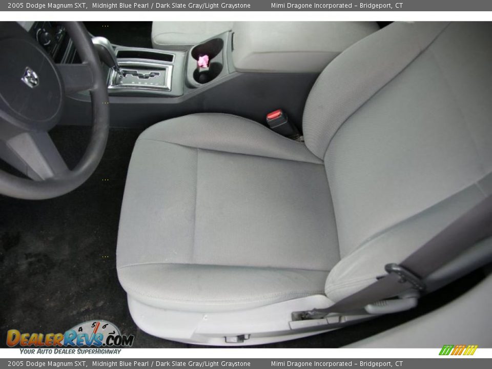 2005 Dodge Magnum SXT Midnight Blue Pearl / Dark Slate Gray/Light Graystone Photo #8
