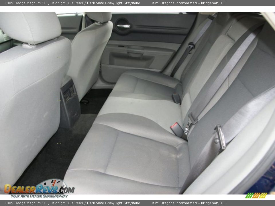 2005 Dodge Magnum SXT Midnight Blue Pearl / Dark Slate Gray/Light Graystone Photo #10