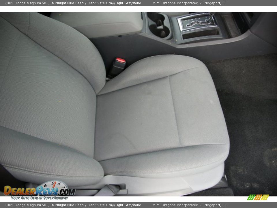 2005 Dodge Magnum SXT Midnight Blue Pearl / Dark Slate Gray/Light Graystone Photo #14