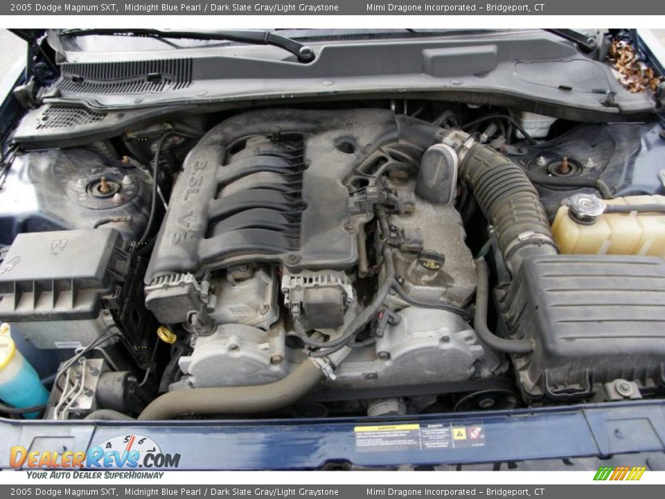 2005 Dodge Magnum SXT Midnight Blue Pearl / Dark Slate Gray/Light Graystone Photo #22