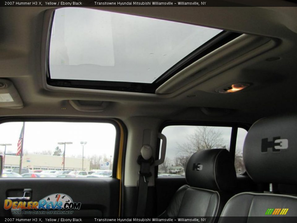 Sunroof of 2007 Hummer H3 X Photo #22