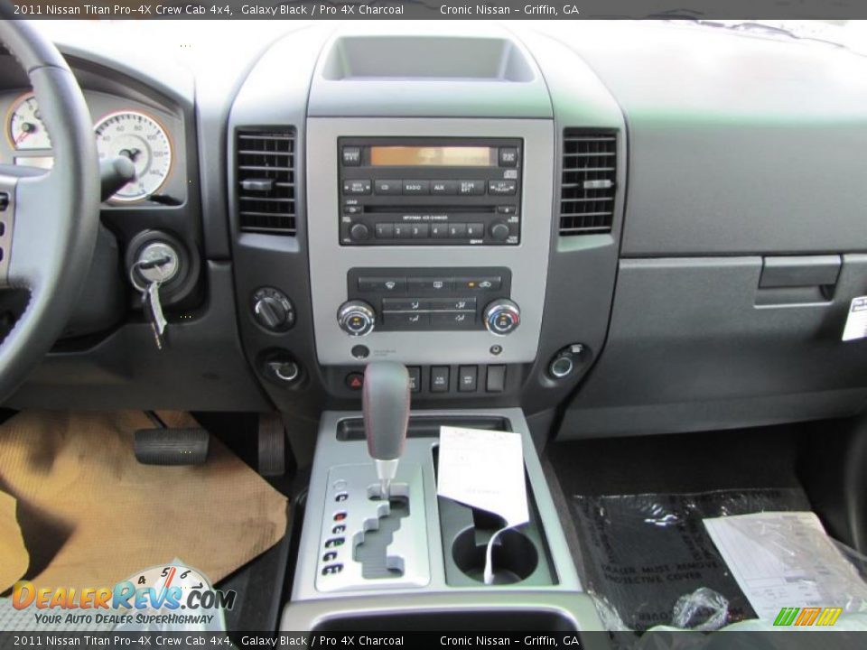 2011 Nissan Titan Pro-4X Crew Cab 4x4 Galaxy Black / Pro 4X Charcoal Photo #13