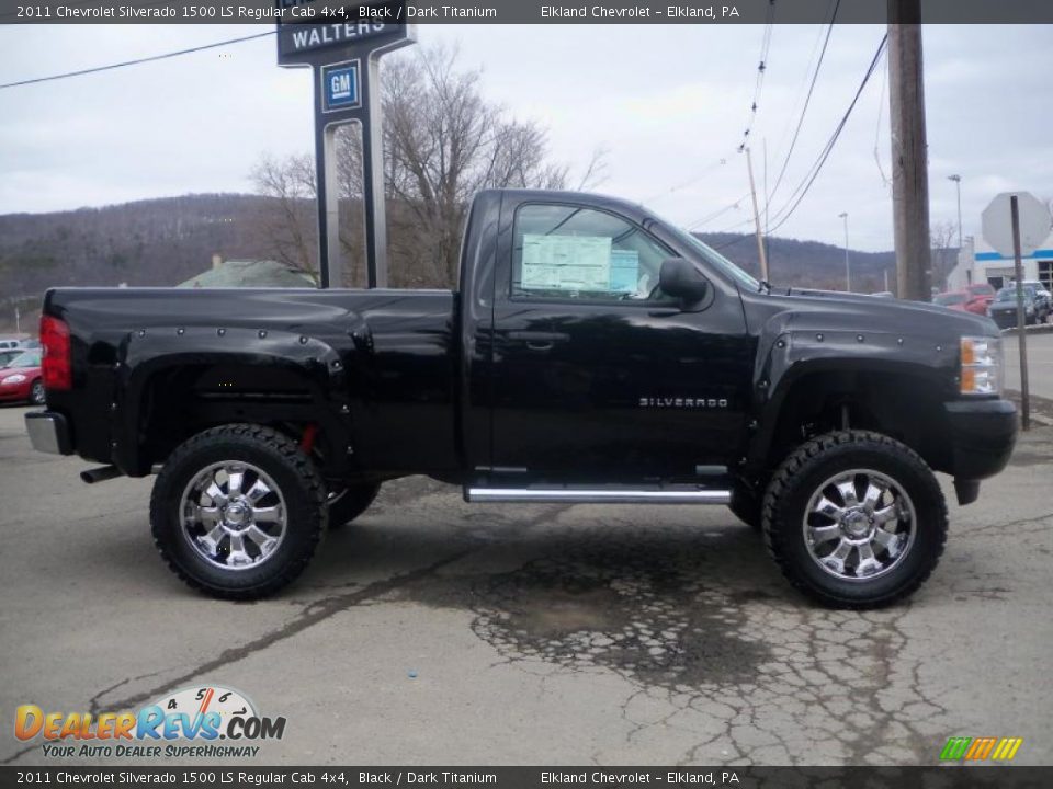 2011 Chevrolet Silverado 1500 LS Regular Cab 4x4 Black / Dark Titanium Photo #4