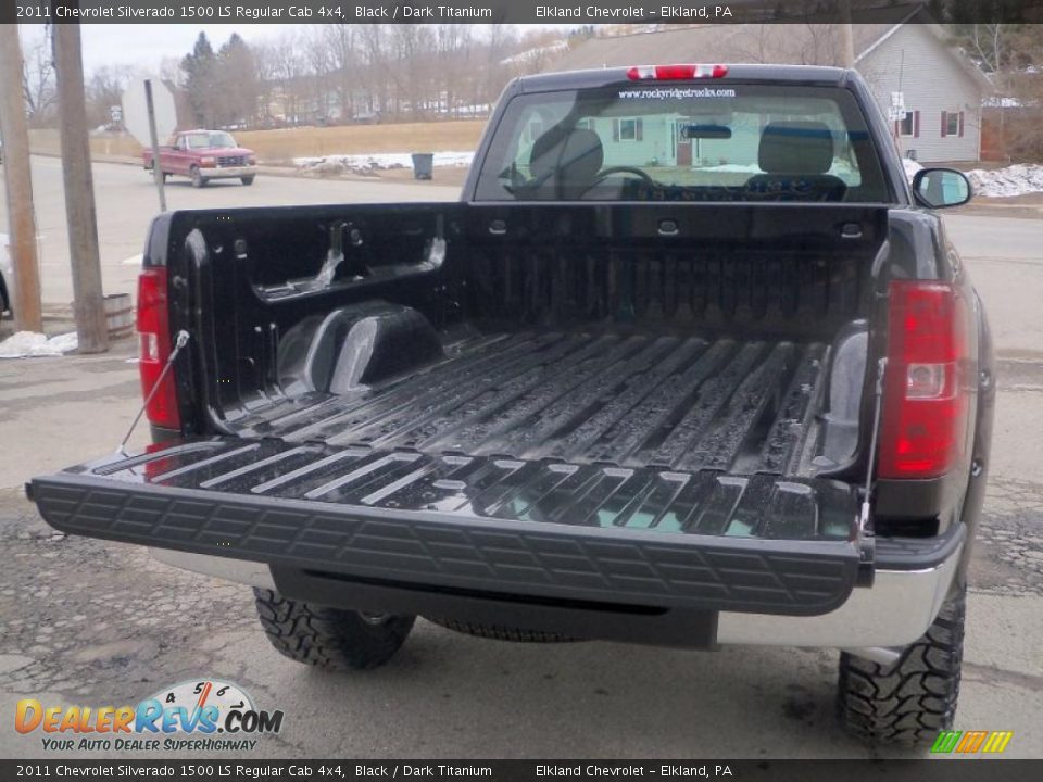 2011 Chevrolet Silverado 1500 LS Regular Cab 4x4 Black / Dark Titanium Photo #11