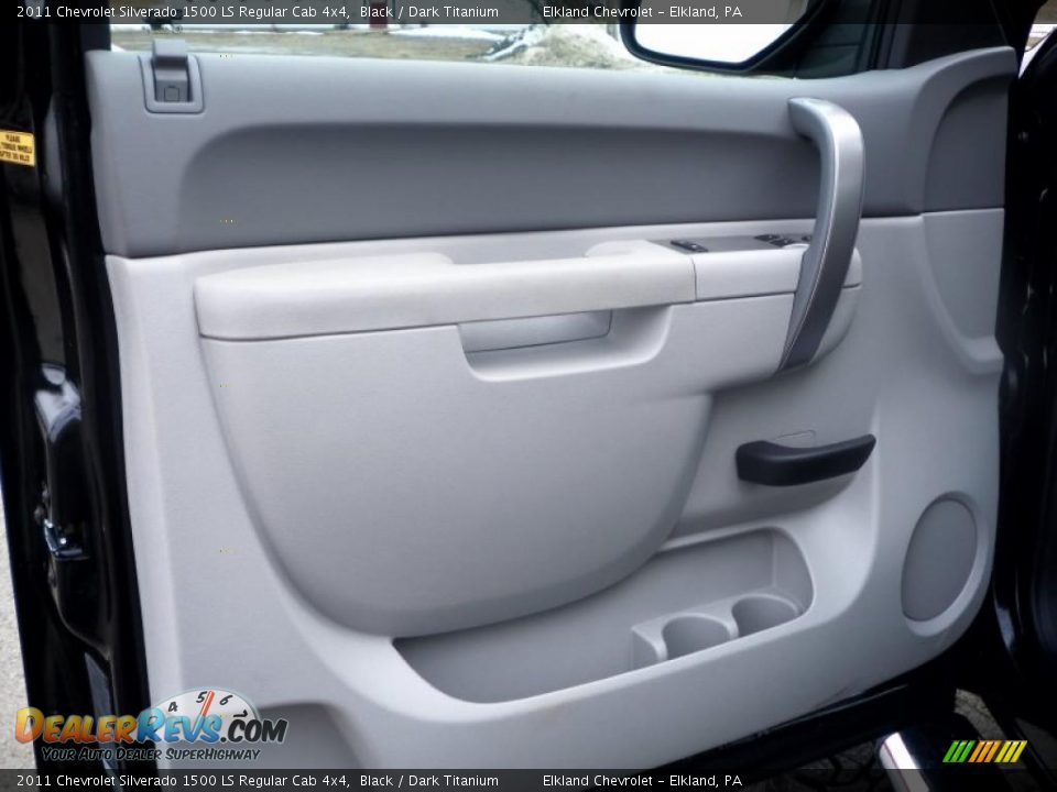 Door Panel of 2011 Chevrolet Silverado 1500 LS Regular Cab 4x4 Photo #15