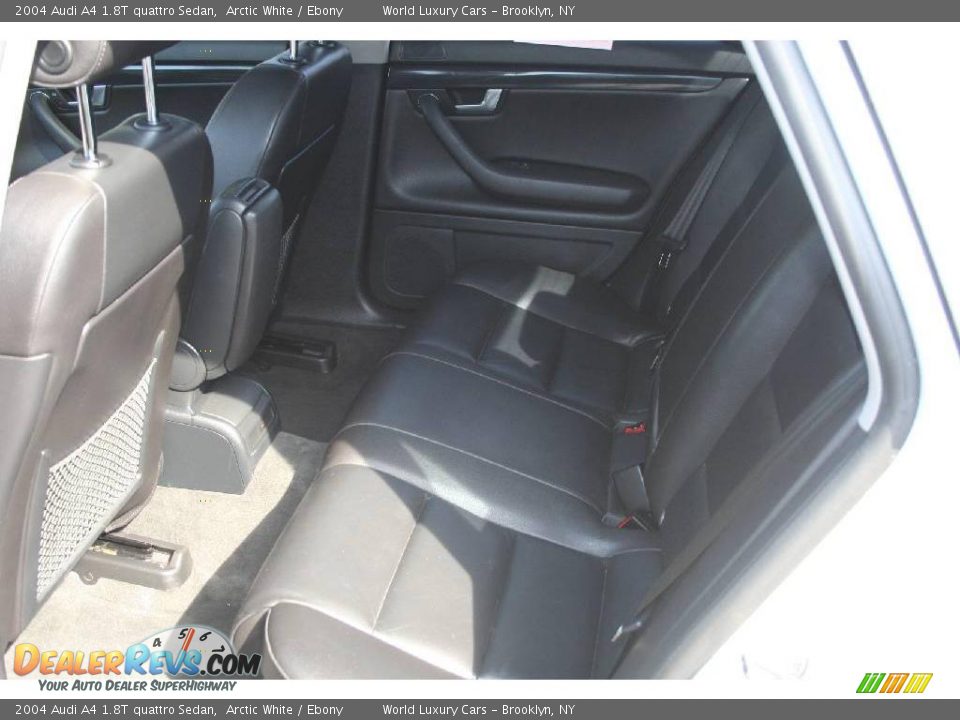 2004 Audi A4 1.8T quattro Sedan Arctic White / Ebony Photo #9