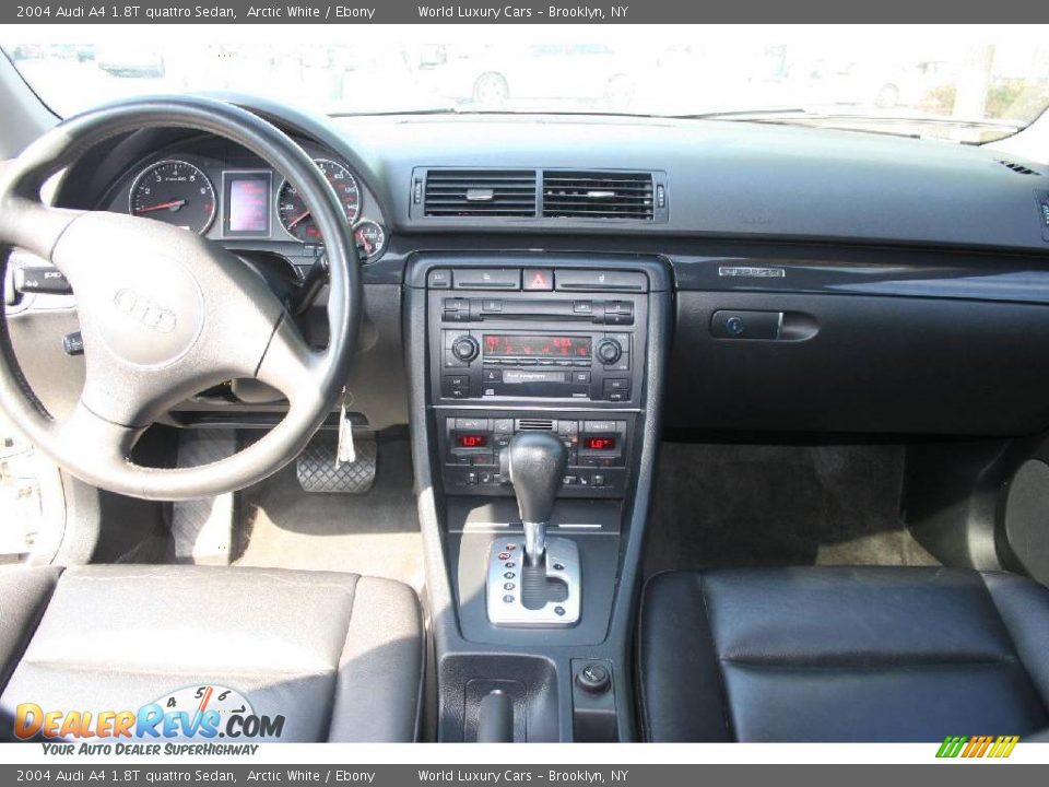 2004 Audi A4 1.8T quattro Sedan Arctic White / Ebony Photo #10