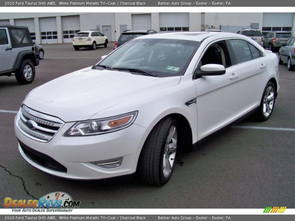 Front 3/4 View of 2010 Ford Taurus SHO AWD Photo #1