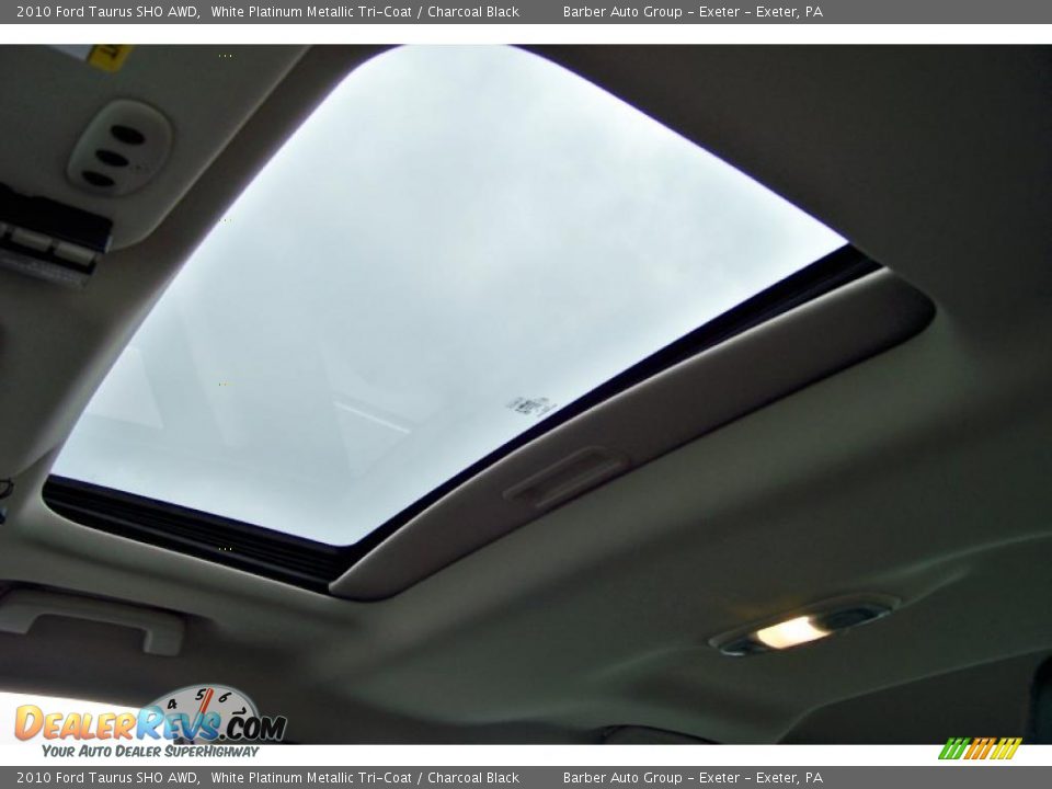 Sunroof of 2010 Ford Taurus SHO AWD Photo #25