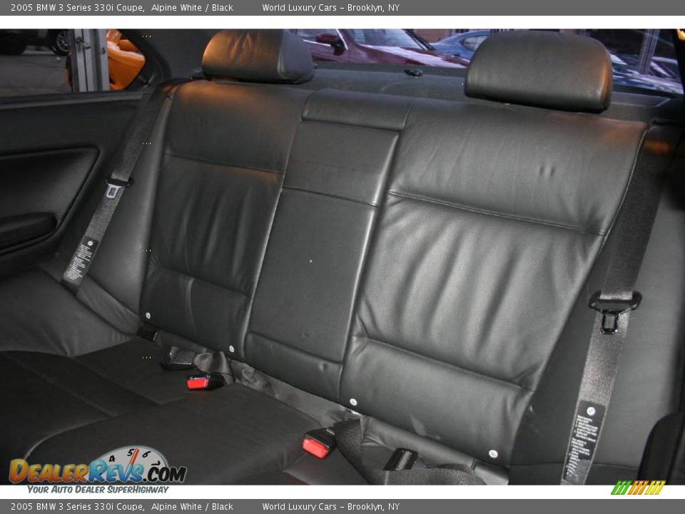 2005 BMW 3 Series 330i Coupe Alpine White / Black Photo #12