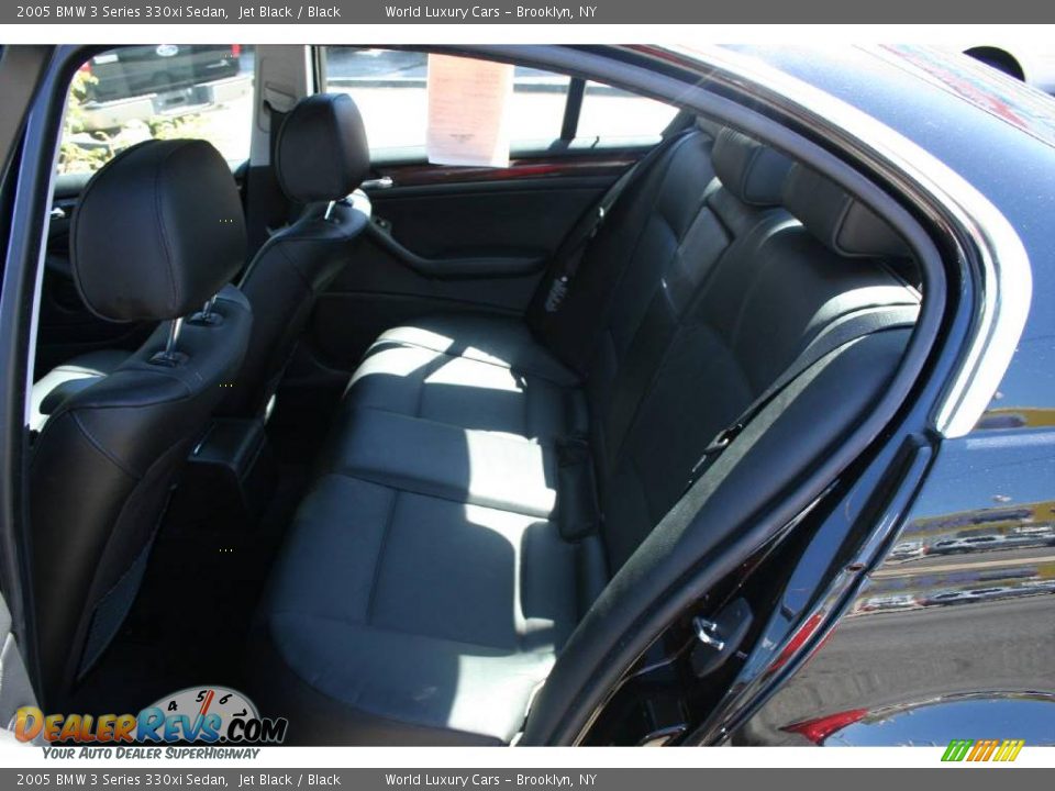 2005 BMW 3 Series 330xi Sedan Jet Black / Black Photo #8
