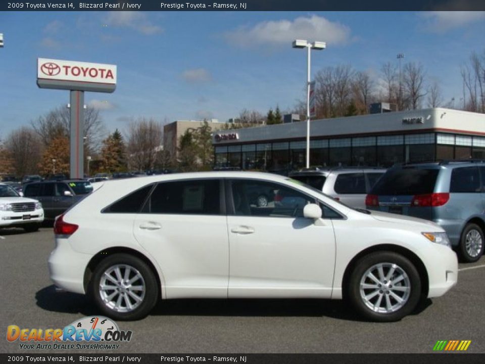2009 Toyota Venza I4 Blizzard Pearl / Ivory Photo #1