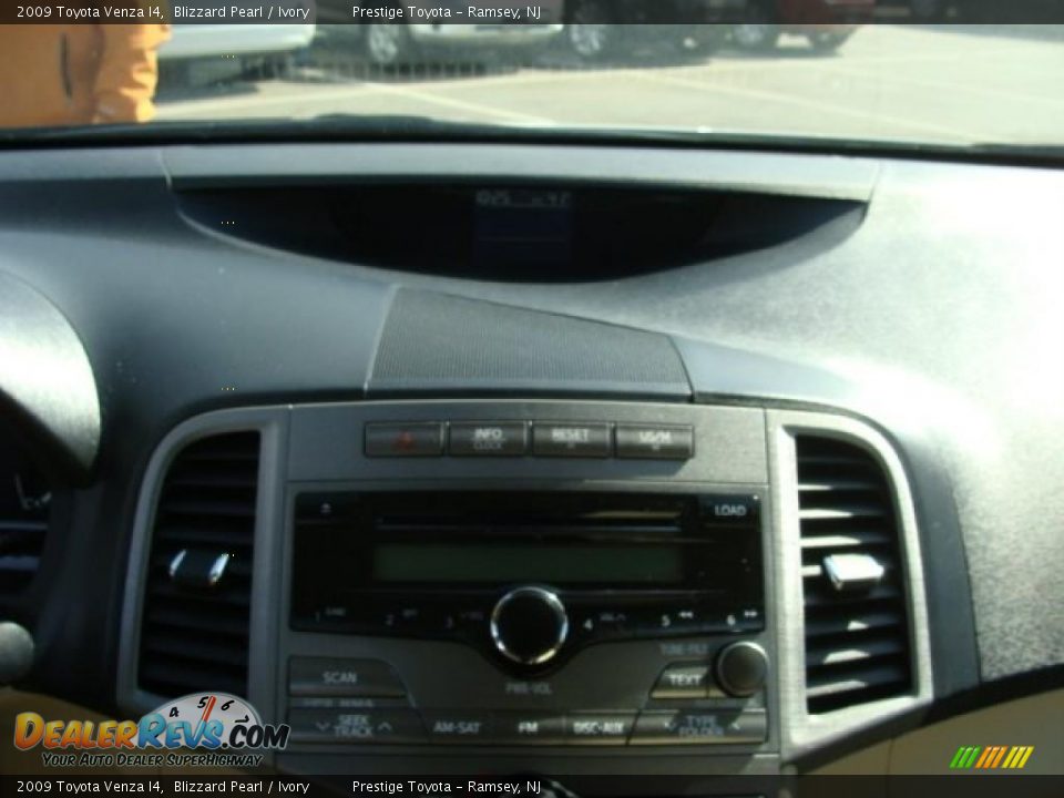 2009 Toyota Venza I4 Blizzard Pearl / Ivory Photo #11