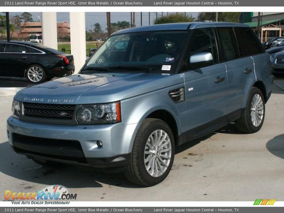 Front 3/4 View of 2011 Land Rover Range Rover Sport HSE Photo #3