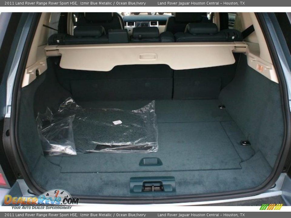 2011 Land Rover Range Rover Sport HSE Trunk Photo #18