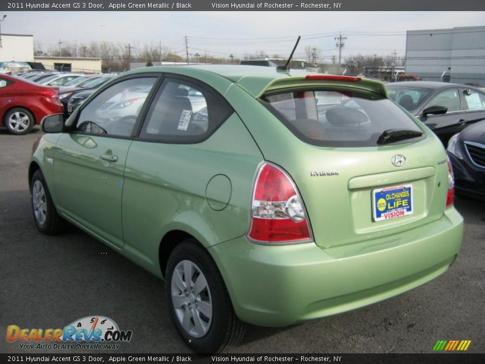 2011 Hyundai Accent GS 3 Door Apple Green Metallic / Black Photo #13