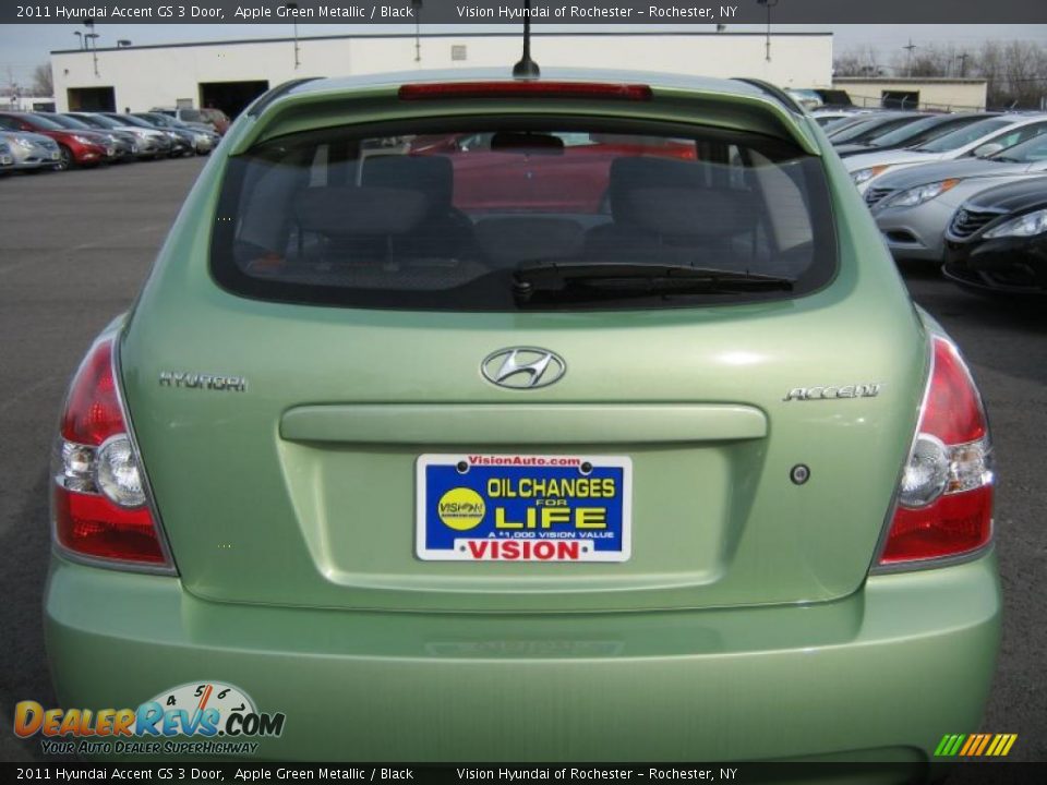 2011 Hyundai Accent GS 3 Door Apple Green Metallic / Black Photo #14