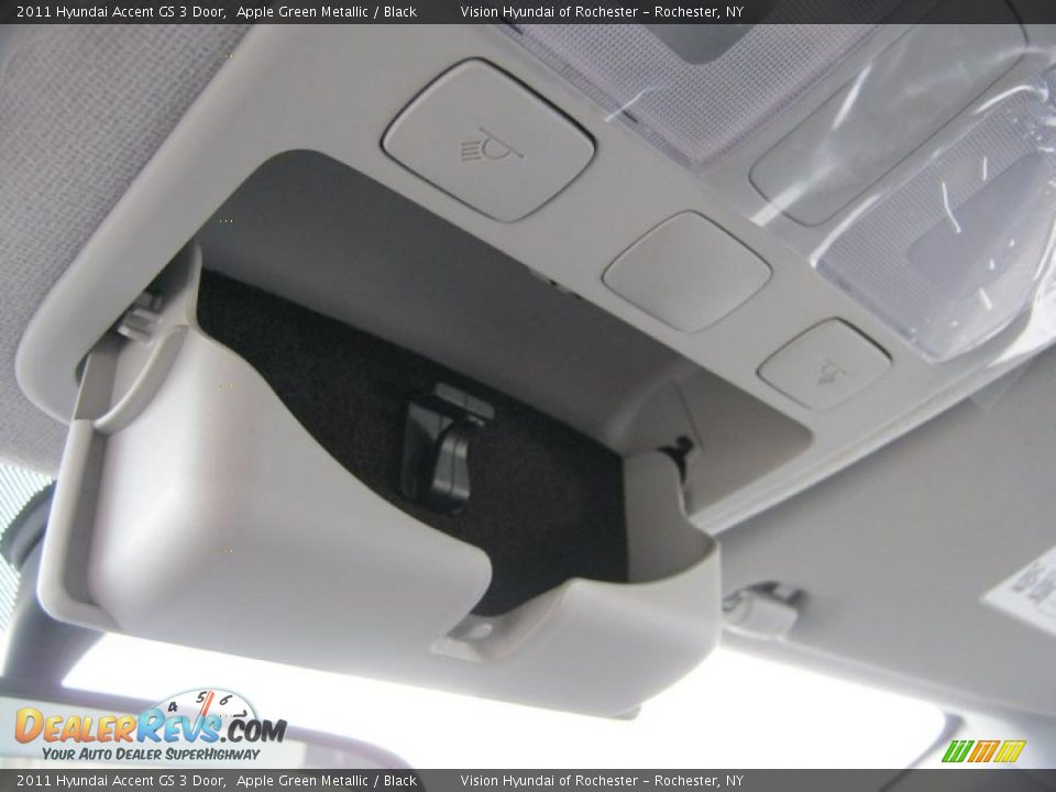 2011 Hyundai Accent GS 3 Door Apple Green Metallic / Black Photo #23