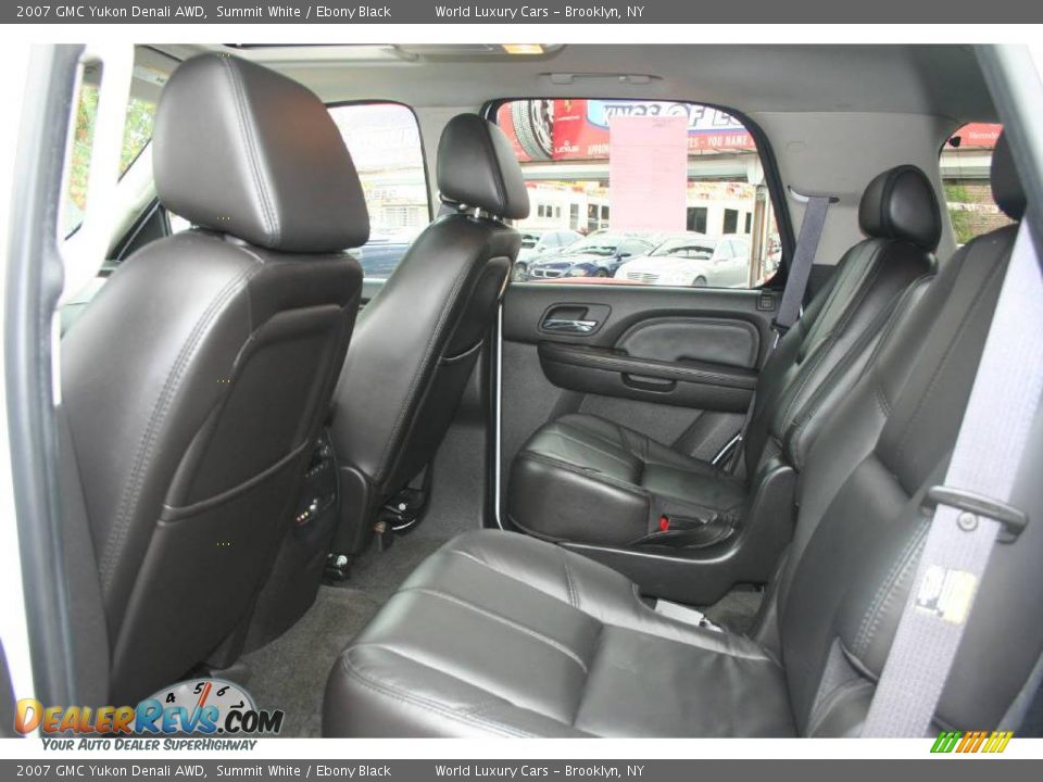 2007 GMC Yukon Denali AWD Summit White / Ebony Black Photo #11