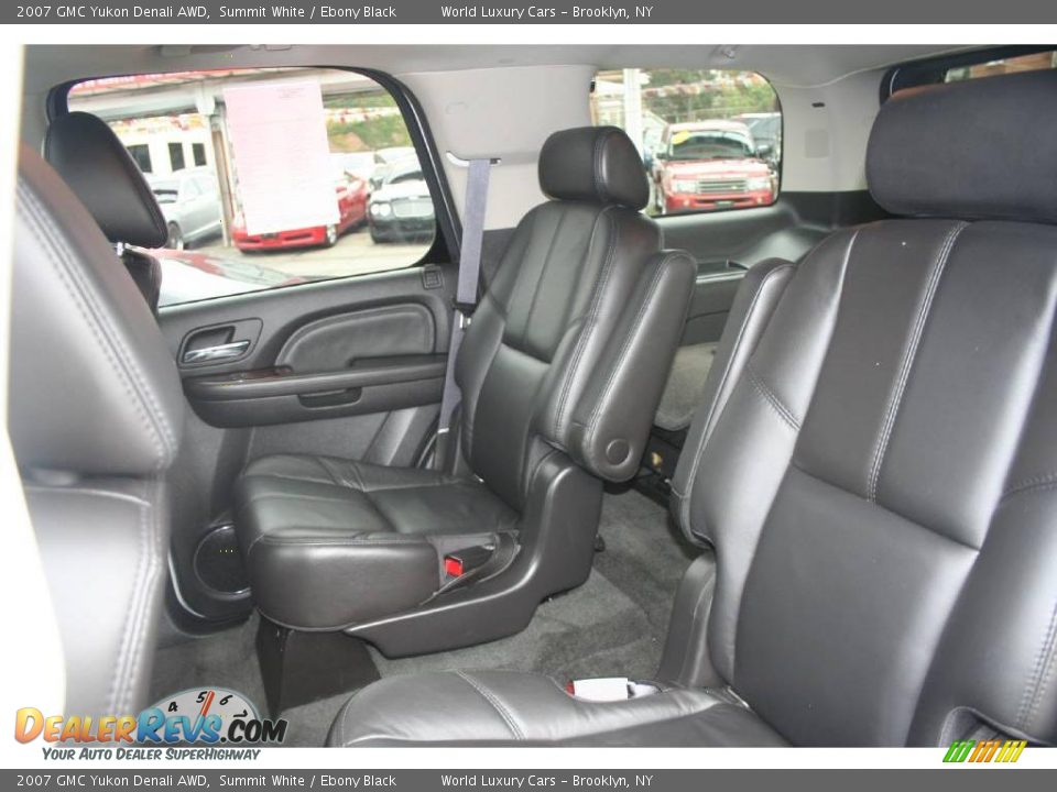 2007 GMC Yukon Denali AWD Summit White / Ebony Black Photo #13