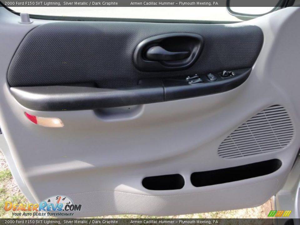 Door Panel of 2000 Ford F150 SVT Lightning Photo #14