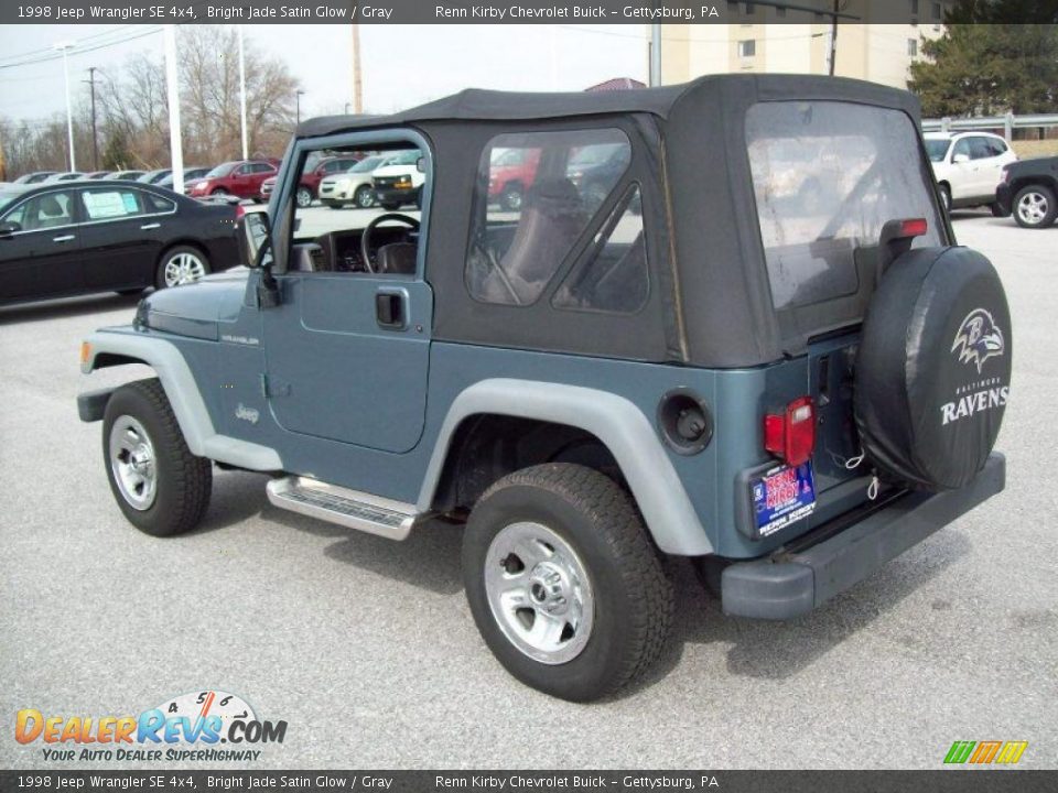 1998 Jeep Wrangler SE 4x4 Bright Jade Satin Glow / Gray Photo #2