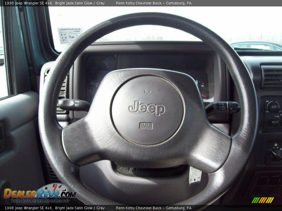 1998 Jeep Wrangler SE 4x4 Steering Wheel Photo #19