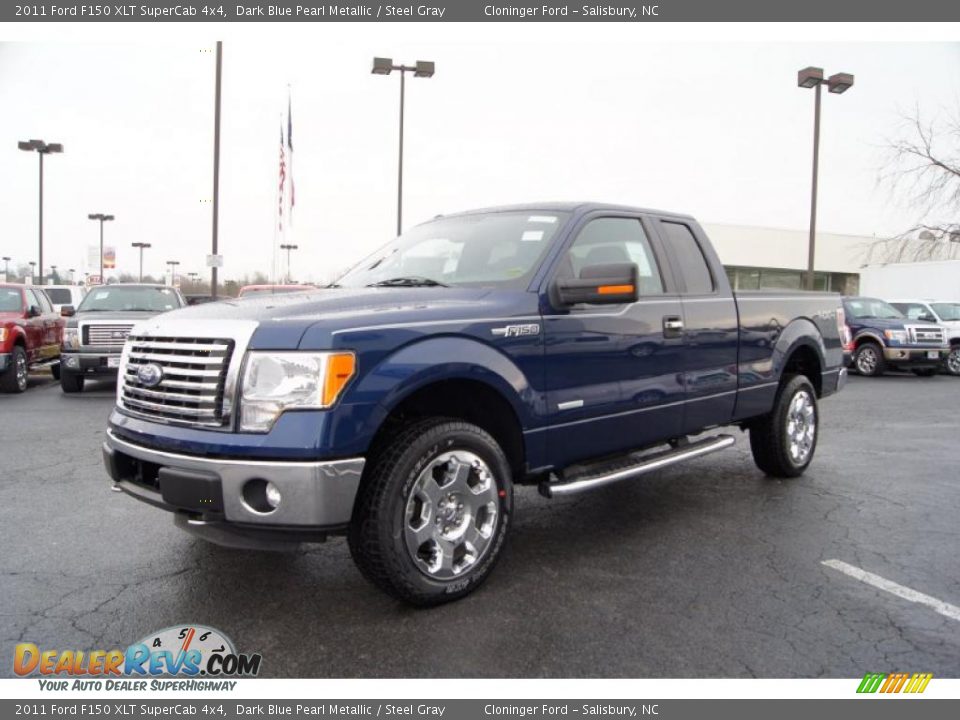 Front 3/4 View of 2011 Ford F150 XLT SuperCab 4x4 Photo #6