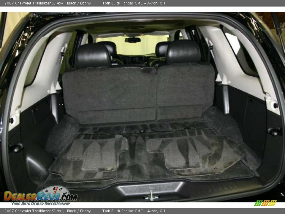 2007 Chevrolet TrailBlazer SS 4x4 Trunk Photo #14