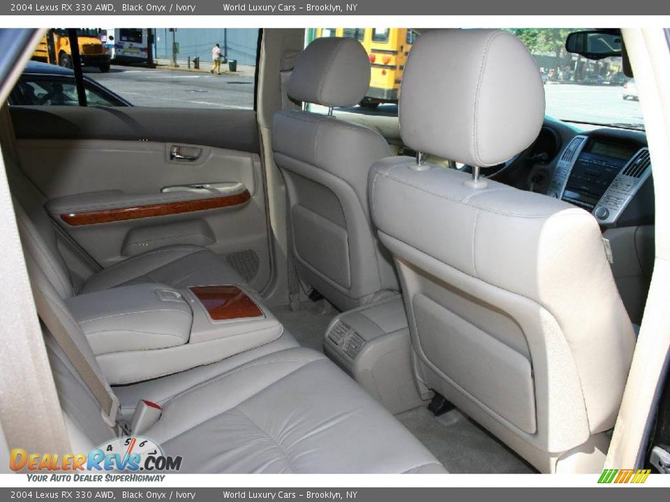 2004 Lexus RX 330 AWD Black Onyx / Ivory Photo #9