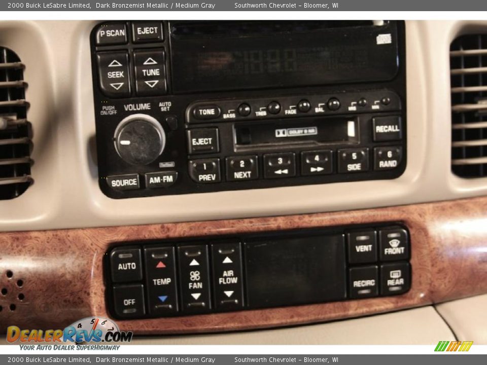 Controls of 2000 Buick LeSabre Limited Photo #9