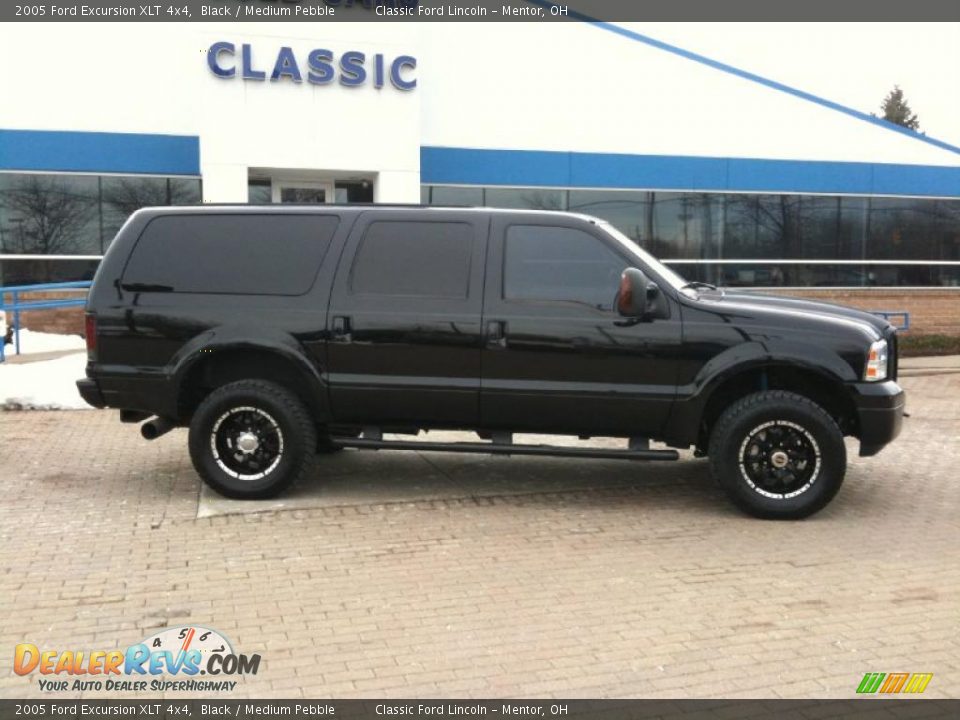 2005 Ford Excursion XLT 4x4 Black / Medium Pebble Photo #7