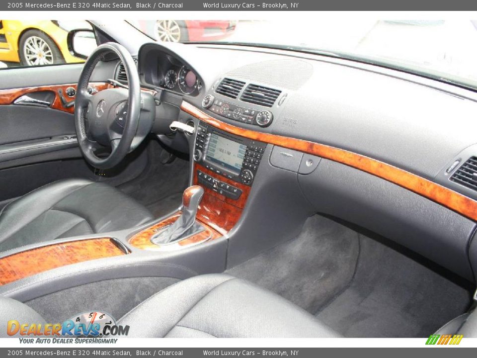 2005 Mercedes-Benz E 320 4Matic Sedan Black / Charcoal Photo #7