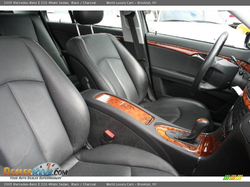 2005 Mercedes-Benz E 320 4Matic Sedan Black / Charcoal Photo #8