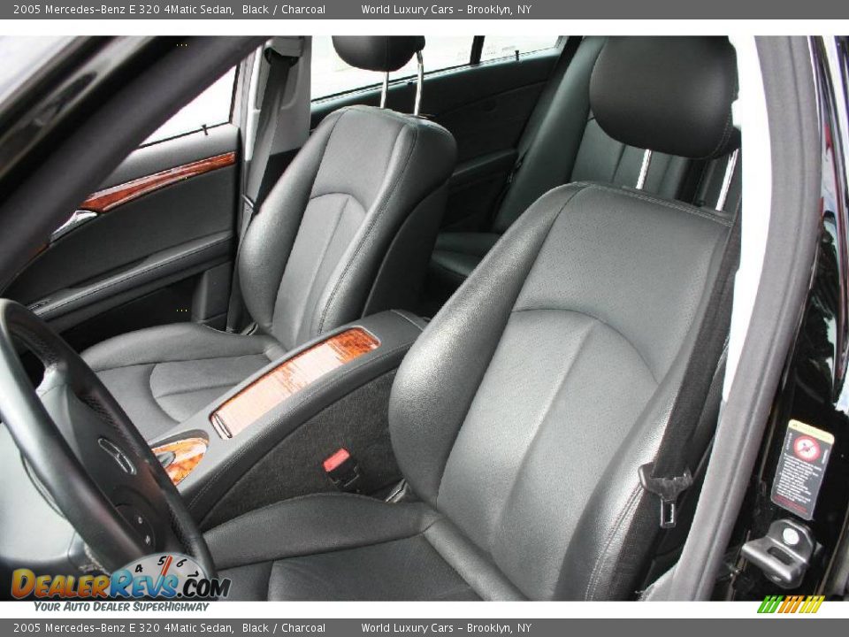 2005 Mercedes-Benz E 320 4Matic Sedan Black / Charcoal Photo #11