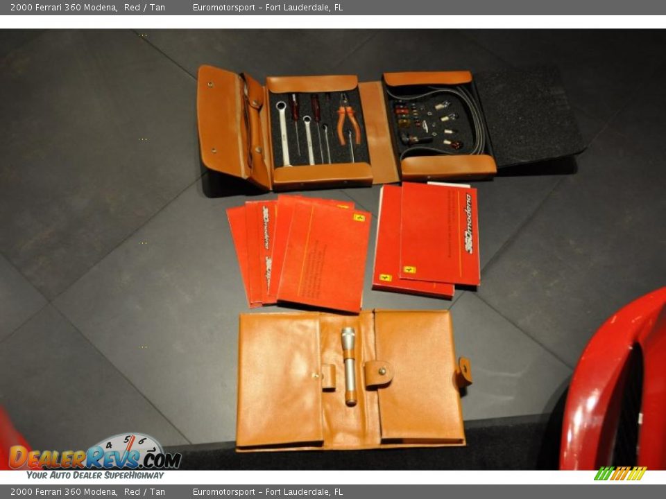 2000 Ferrari 360 Modena Red / Tan Photo #11
