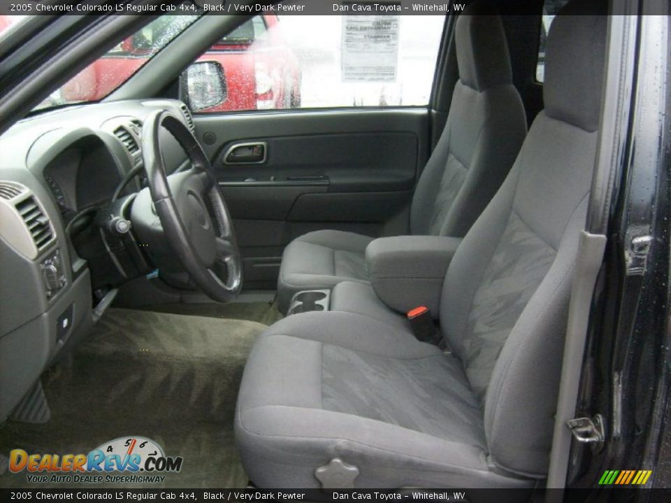 Very Dark Pewter Interior - 2005 Chevrolet Colorado LS Regular Cab 4x4 Photo #9