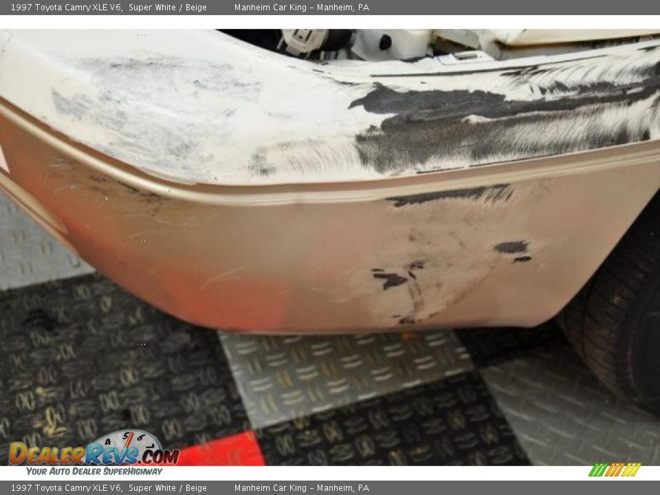 1997 Toyota Camry XLE V6 Super White / Beige Photo #27