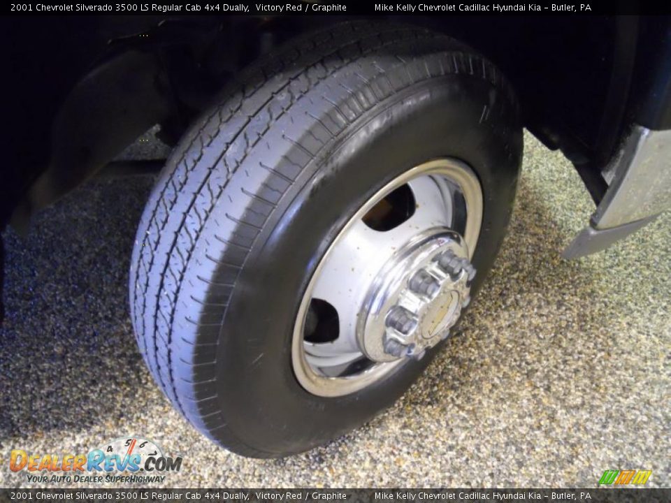 2001 Chevrolet Silverado 3500 LS Regular Cab 4x4 Dually Wheel Photo #11