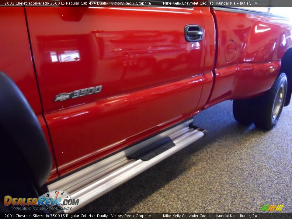 2001 Chevrolet Silverado 3500 LS Regular Cab 4x4 Dually Victory Red / Graphite Photo #20