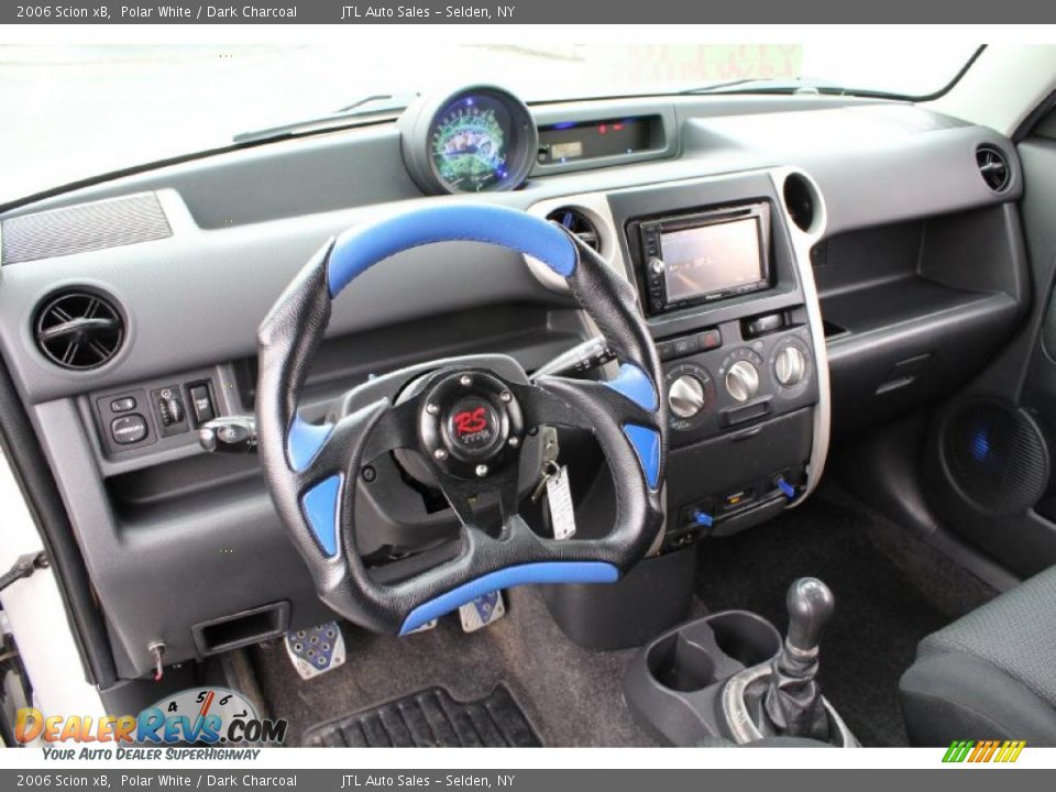 Dashboard of 2006 Scion xB  Photo #13