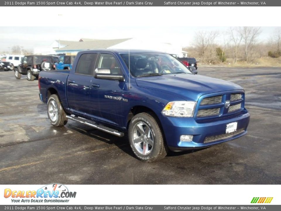 Front 3/4 View of 2011 Dodge Ram 1500 Sport Crew Cab 4x4 Photo #3