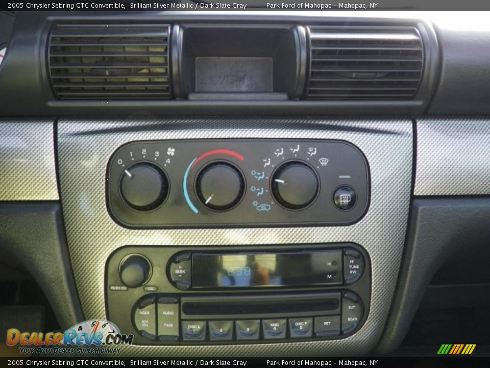 Controls of 2005 Chrysler Sebring GTC Convertible Photo #24
