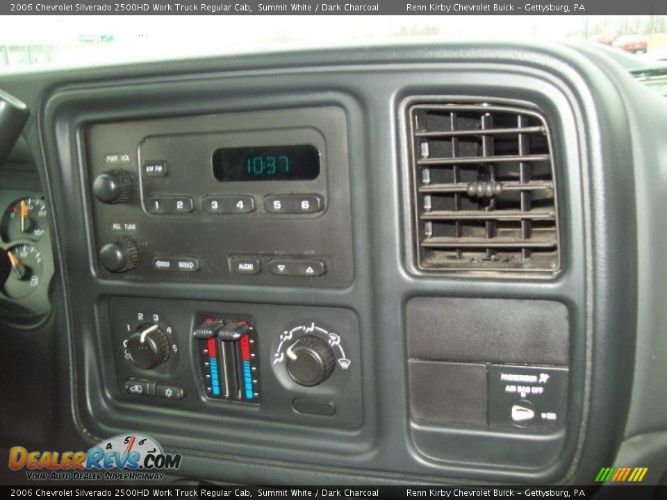 Controls of 2006 Chevrolet Silverado 2500HD Work Truck Regular Cab Photo #24