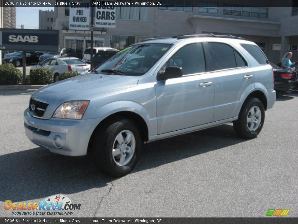 2006 Kia Sorento LX 4x4 Ice Blue / Gray Photo #2