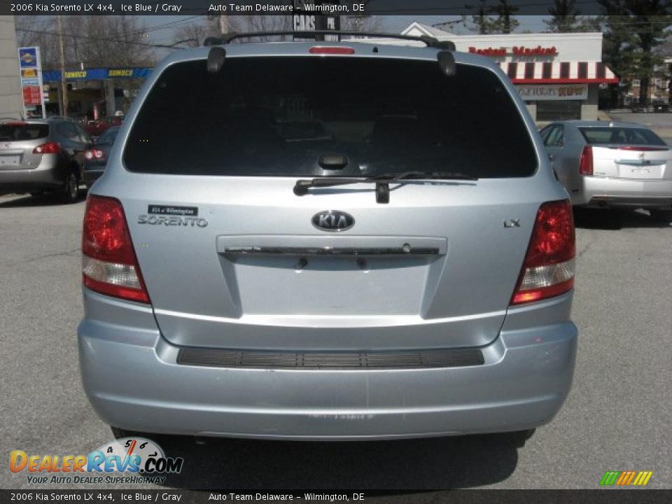 2006 Kia Sorento LX 4x4 Ice Blue / Gray Photo #7