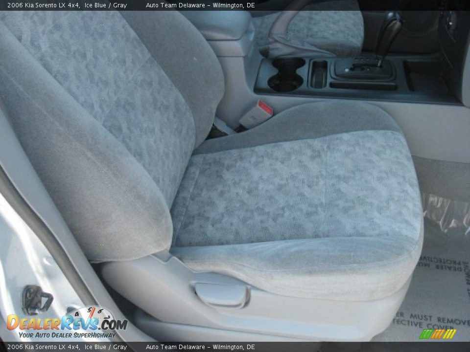 2006 Kia Sorento LX 4x4 Ice Blue / Gray Photo #17